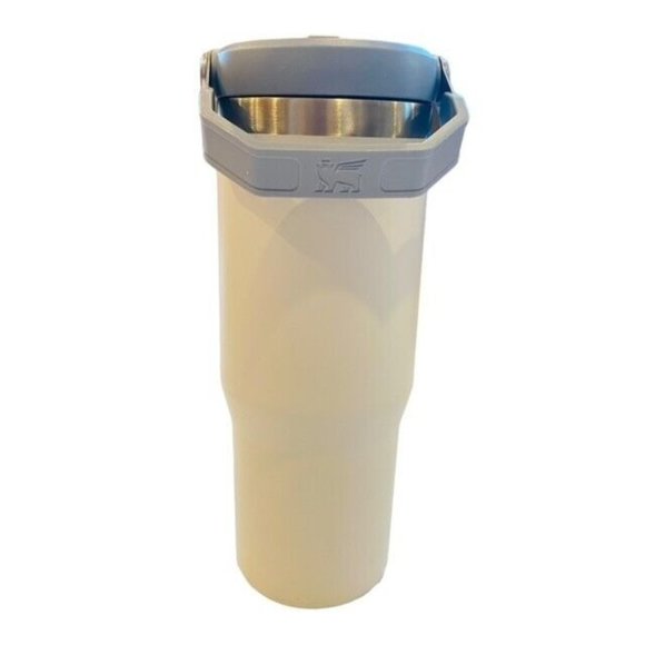 Stanley The Iceflow Flip Straw Tumbler 30 oz Polar White *Flaw* - Picture 2 of 13